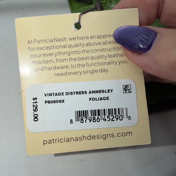 Patricia Nash Vintage Distress Annesley Wallet Foliage Green Leather RFID - Picture 9 of 10